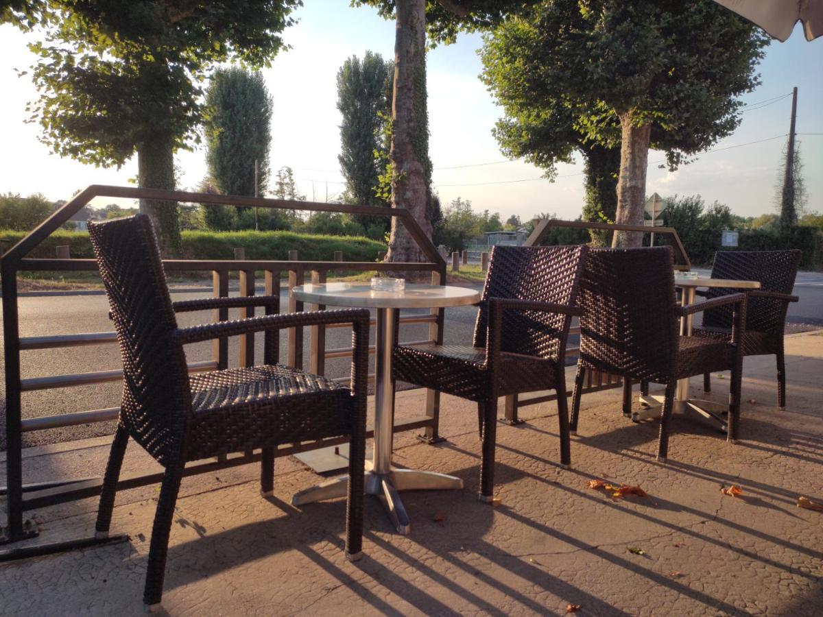 Aux Trois Rois Pont-Sur-Yonne Exterior foto